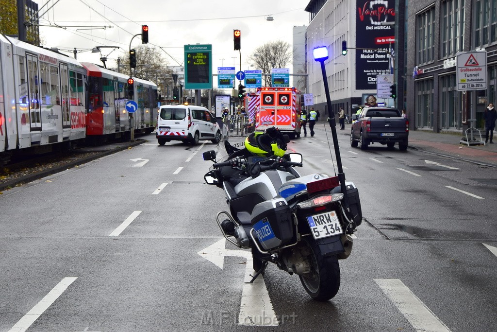 VU PKW KVB Bahn Koeln Deutz Deutz Muelheimerstr P58.JPG - Miklos Laubert